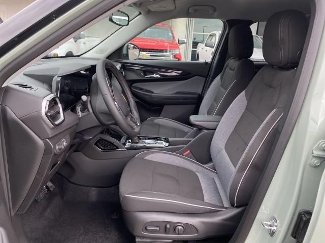 new 2025 Chevrolet TrailBlazer car, priced at $28,895