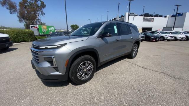 new 2025 Chevrolet Traverse car, priced at $43,014