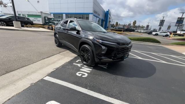 new 2025 Chevrolet Trax car