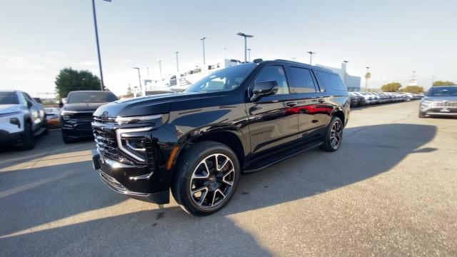 new 2025 Chevrolet Suburban car