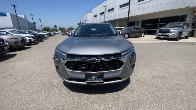 new 2025 Chevrolet Trax car, priced at $25,855