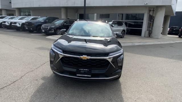 new 2025 Chevrolet Trax car, priced at $25,180