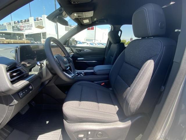 new 2025 Chevrolet Traverse car, priced at $42,560