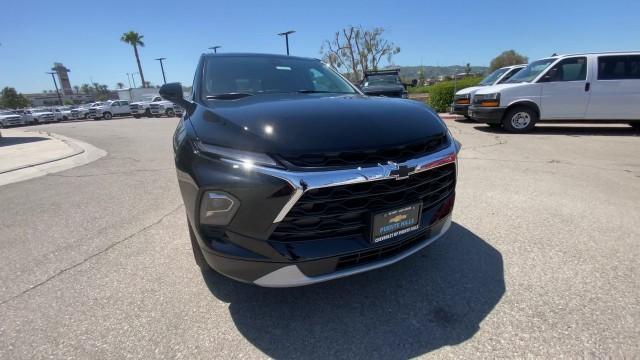 new 2025 Chevrolet Blazer car
