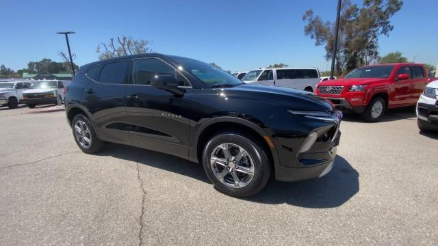 new 2025 Chevrolet Blazer car