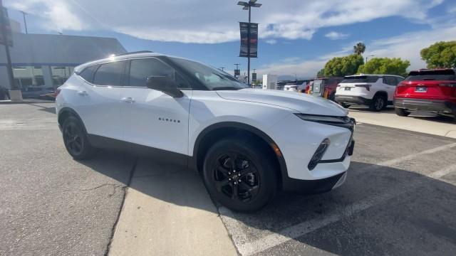 new 2025 Chevrolet Blazer car, priced at $33,997