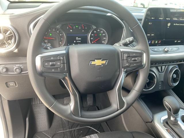 new 2025 Chevrolet Blazer car, priced at $33,997