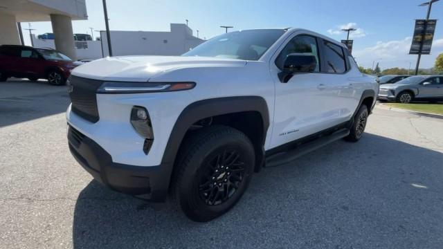 new 2024 Chevrolet Silverado EV car