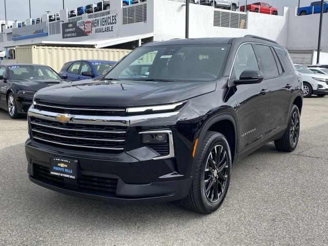 new 2025 Chevrolet Traverse car, priced at $45,565