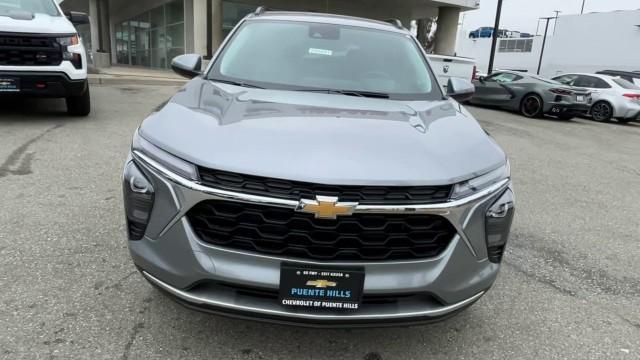 new 2025 Chevrolet Trax car