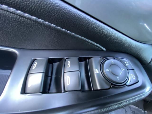 used 2023 Chevrolet Traverse car, priced at $28,995