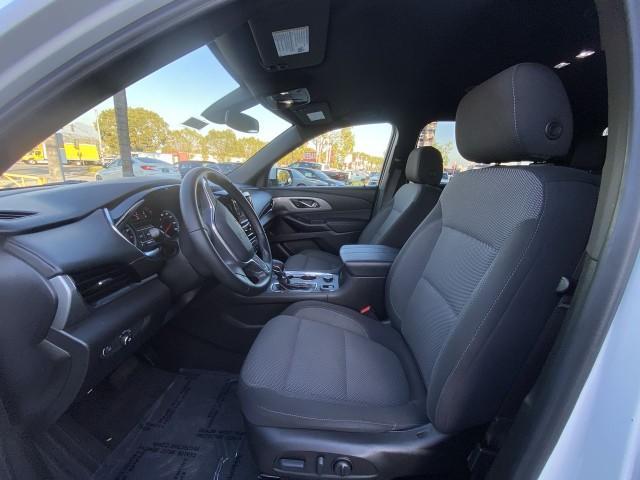 used 2023 Chevrolet Traverse car, priced at $28,995