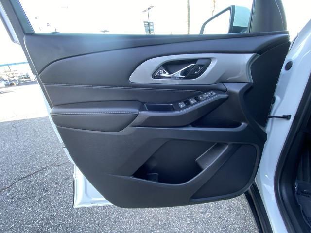 used 2023 Chevrolet Traverse car, priced at $28,995