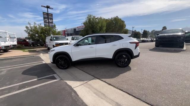 new 2025 Chevrolet Trax car