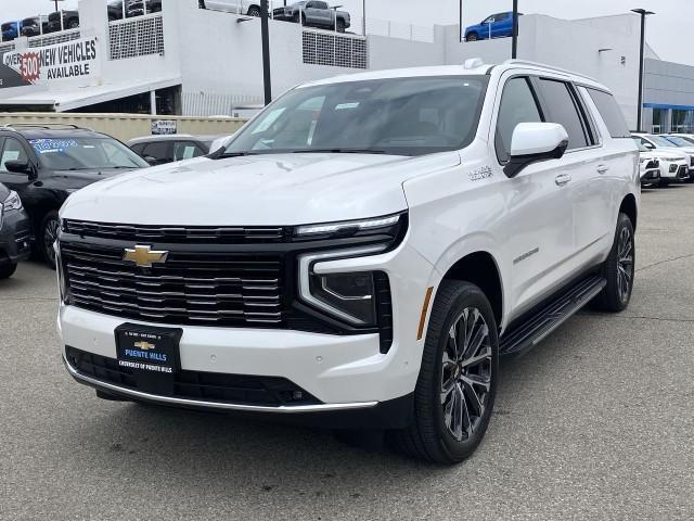 new 2025 Chevrolet Suburban car