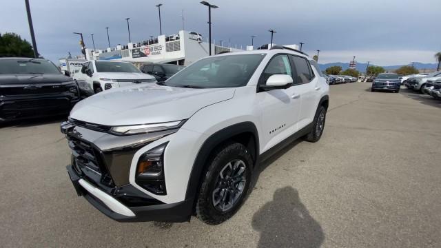 new 2025 Chevrolet Equinox car, priced at $39,720