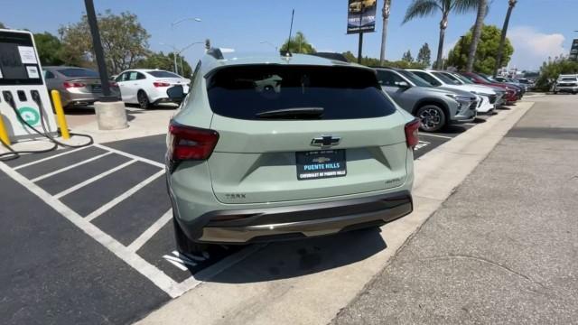 new 2025 Chevrolet Trax car, priced at $25,665