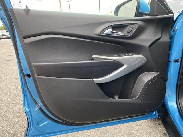 new 2025 Chevrolet Trax car, priced at $20,997