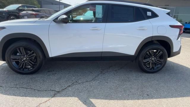 new 2025 Chevrolet Trax car, priced at $25,490