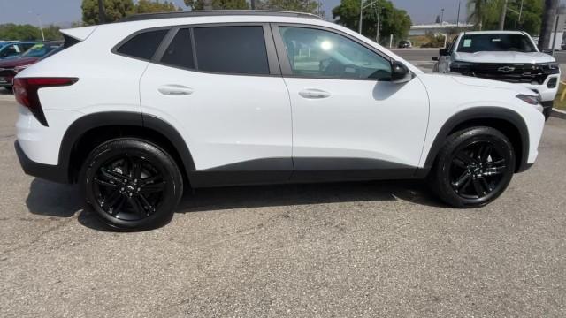 new 2025 Chevrolet Trax car, priced at $25,490