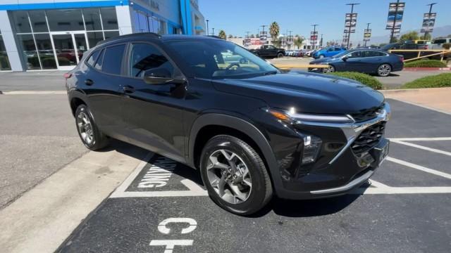 new 2025 Chevrolet Trax car, priced at $25,255