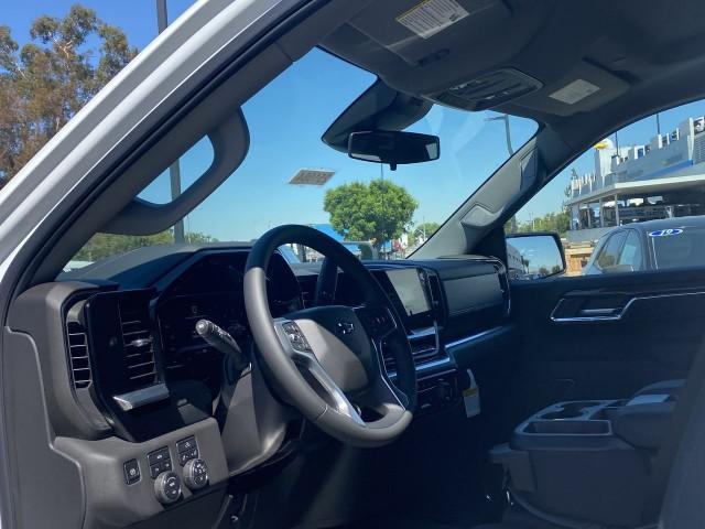 new 2025 Chevrolet Silverado 1500 car, priced at $59,040
