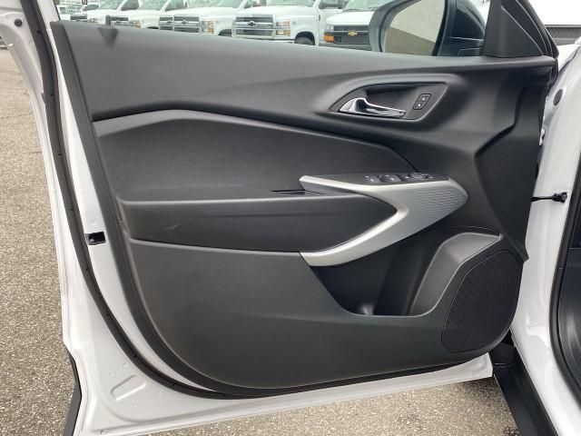 new 2025 Chevrolet Trax car, priced at $24,165