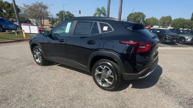 new 2025 Chevrolet Trax car, priced at $26,324