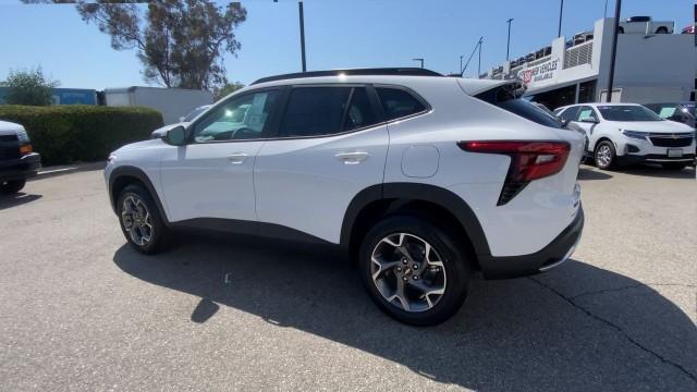 new 2025 Chevrolet Trax car, priced at $25,855