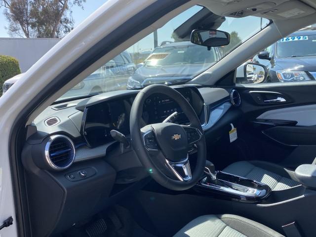 new 2025 Chevrolet Trax car, priced at $25,855