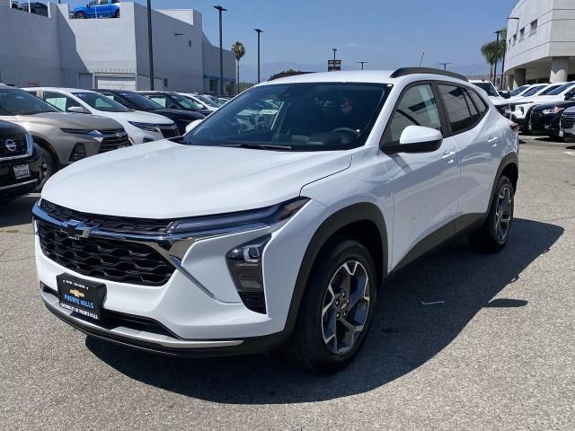 new 2025 Chevrolet Trax car, priced at $25,855