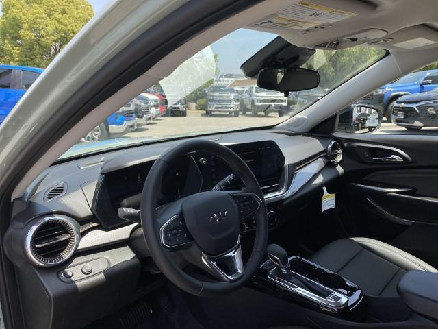 new 2025 Chevrolet Trax car, priced at $27,674
