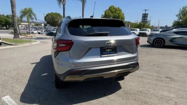 new 2025 Chevrolet Trax car, priced at $26,285