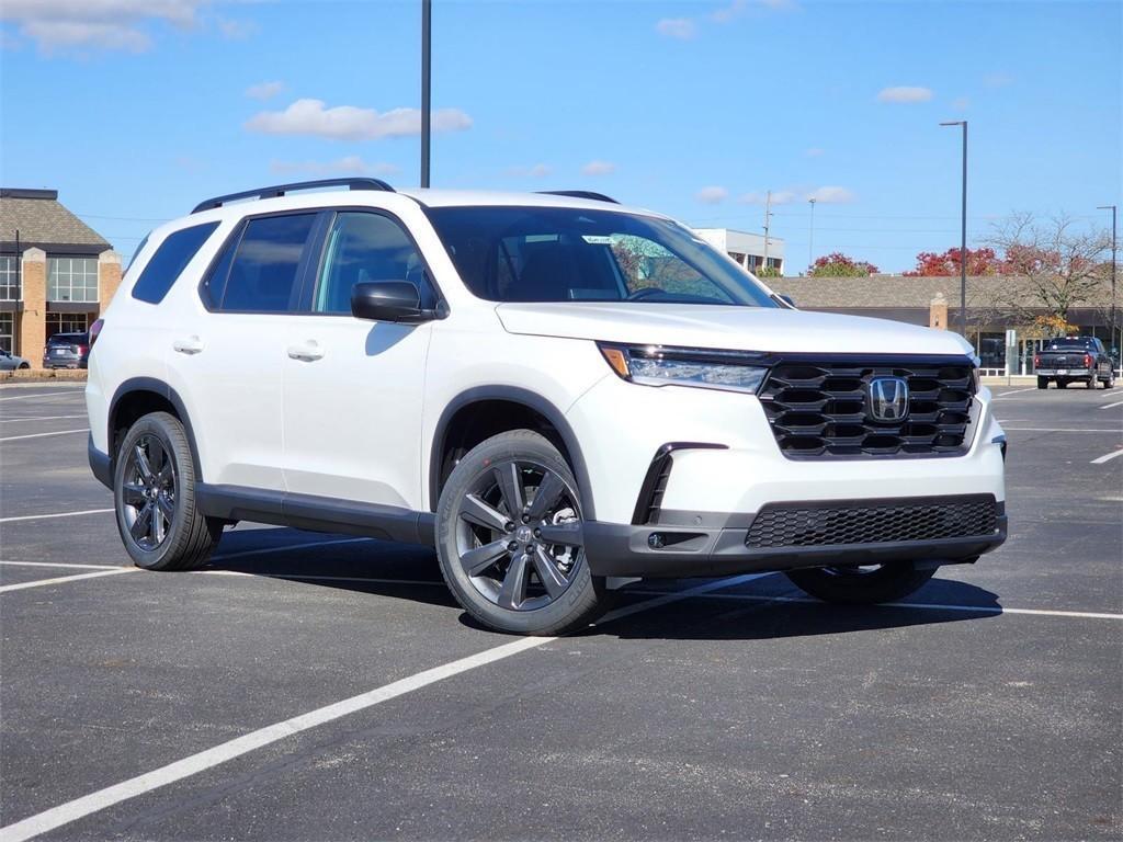 new 2025 Honda Pilot car, priced at $43,650