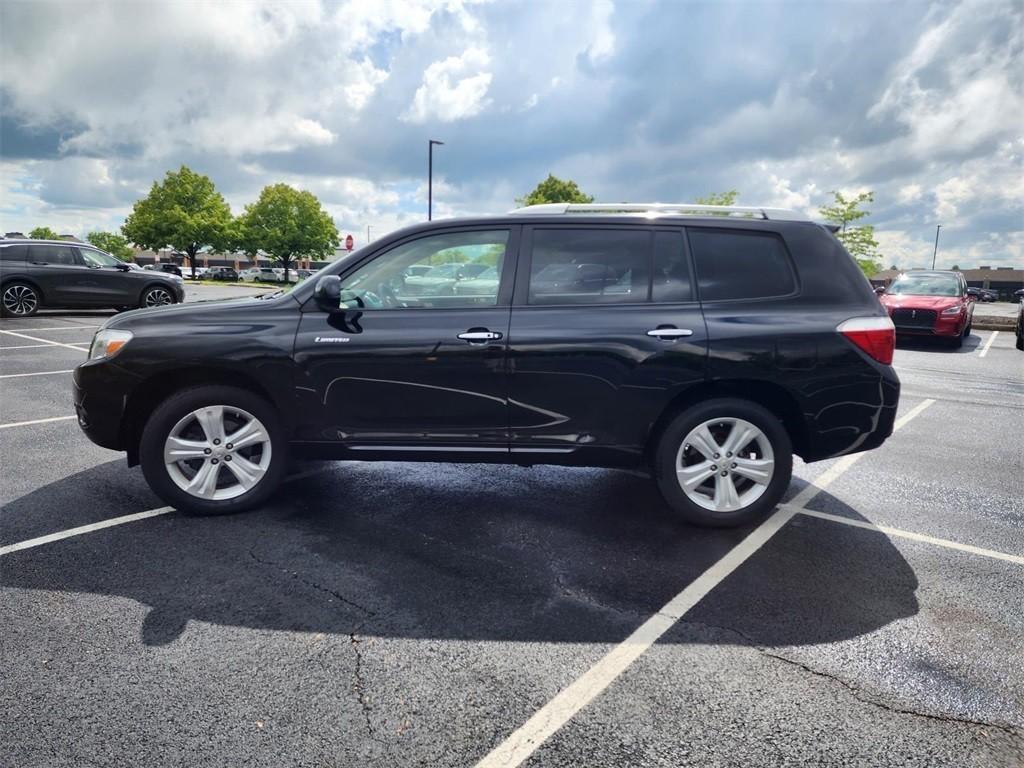 used 2008 Toyota Highlander car, priced at $10,000