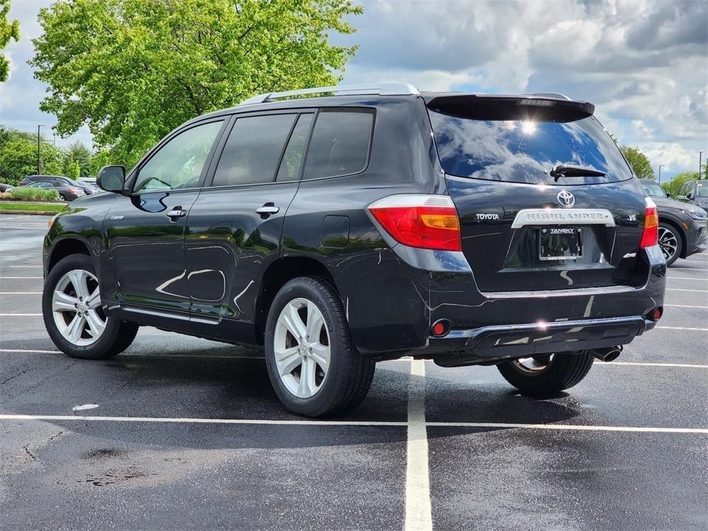 used 2008 Toyota Highlander car, priced at $10,000