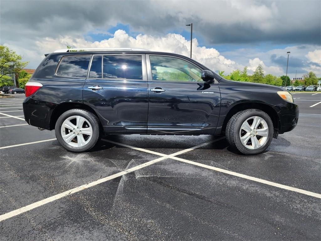 used 2008 Toyota Highlander car, priced at $10,000
