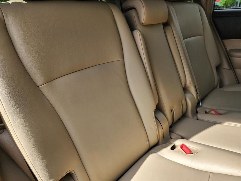 used 2008 Toyota Highlander car, priced at $10,000