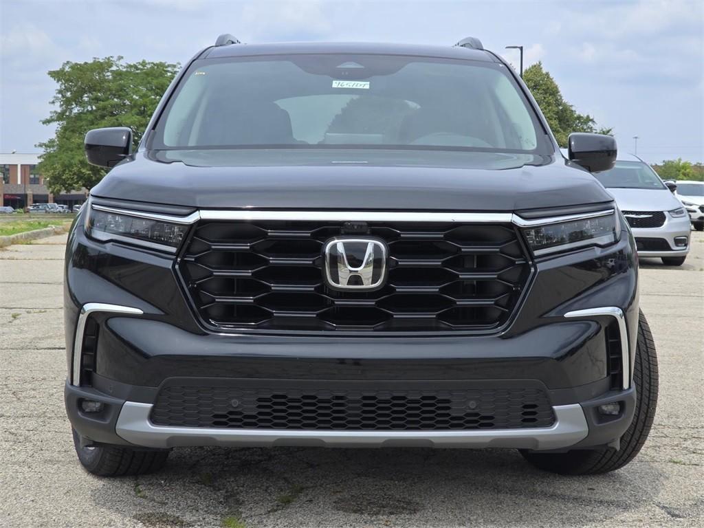 new 2025 Honda Pilot car, priced at $55,750