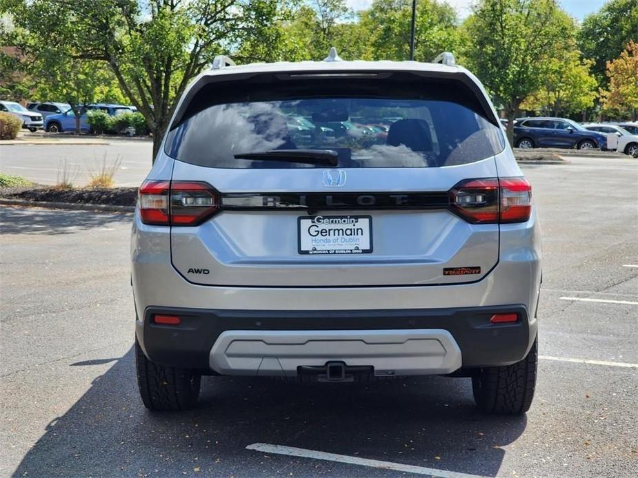 new 2025 Honda Pilot car, priced at $49,995