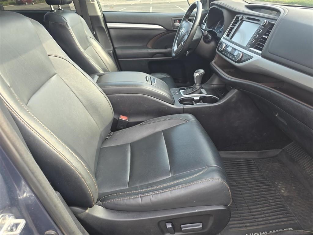 used 2017 Toyota Highlander car, priced at $20,287