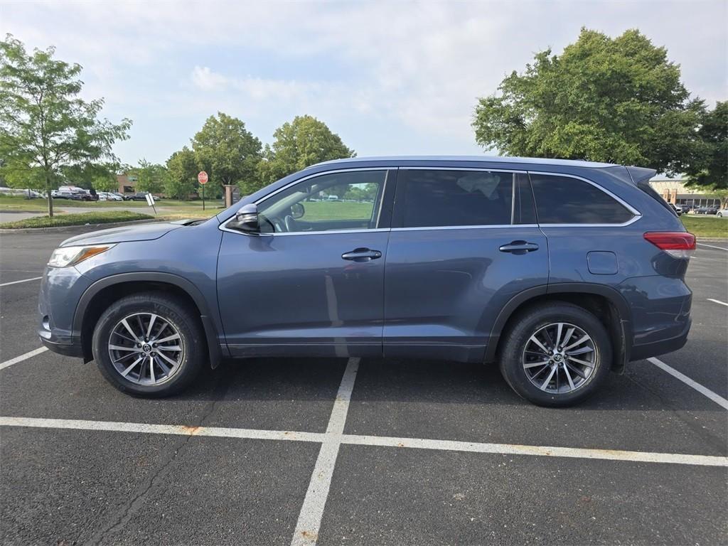 used 2017 Toyota Highlander car, priced at $20,287