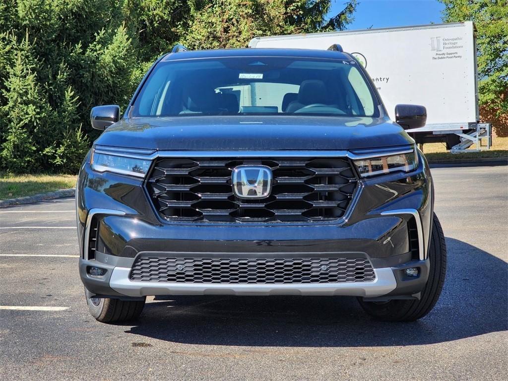 new 2025 Honda Pilot car, priced at $53,145