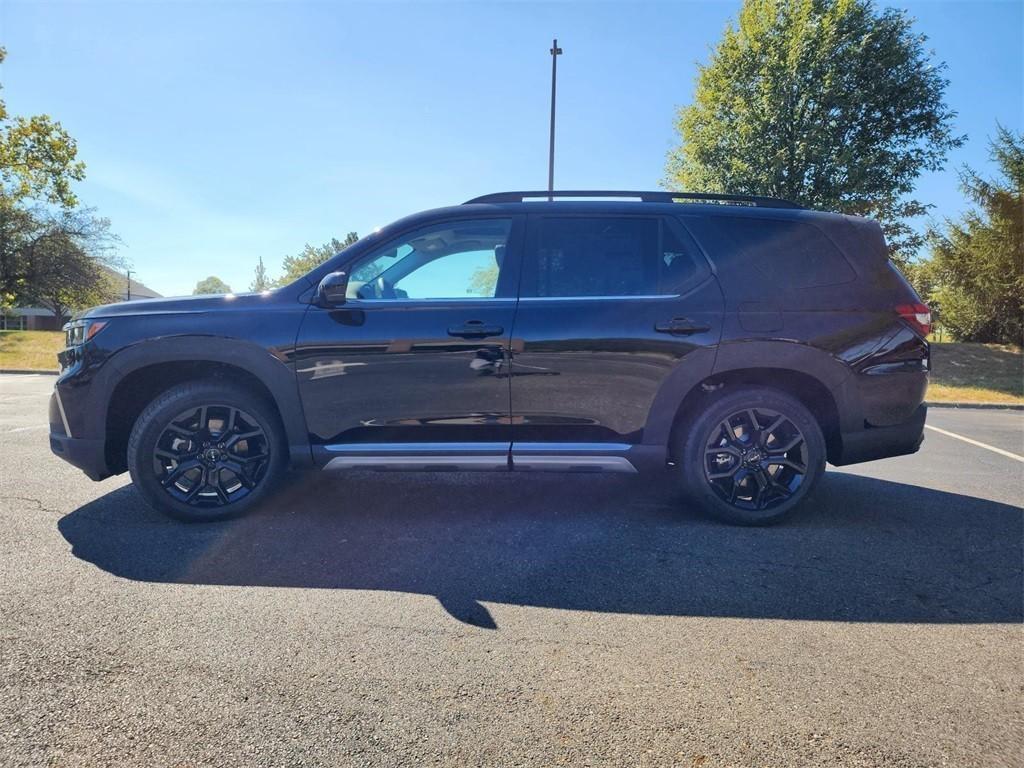 new 2025 Honda Pilot car, priced at $53,145