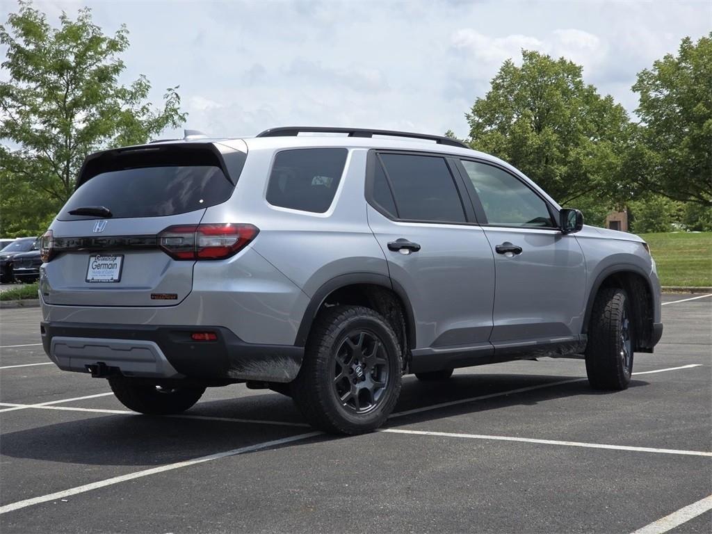 new 2025 Honda Pilot car, priced at $50,830