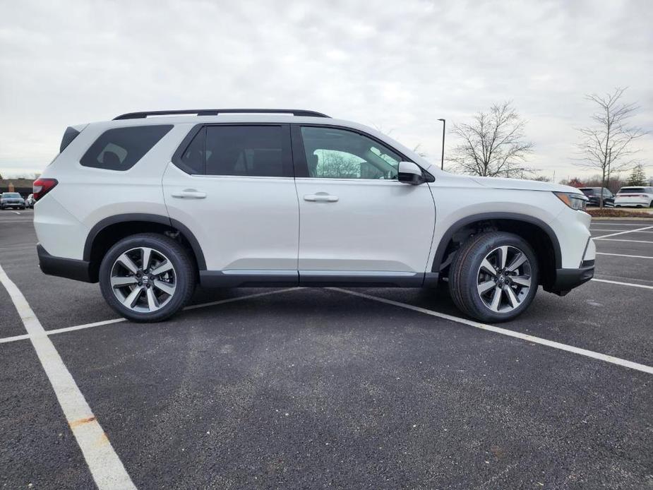 new 2025 Honda Pilot car, priced at $51,450