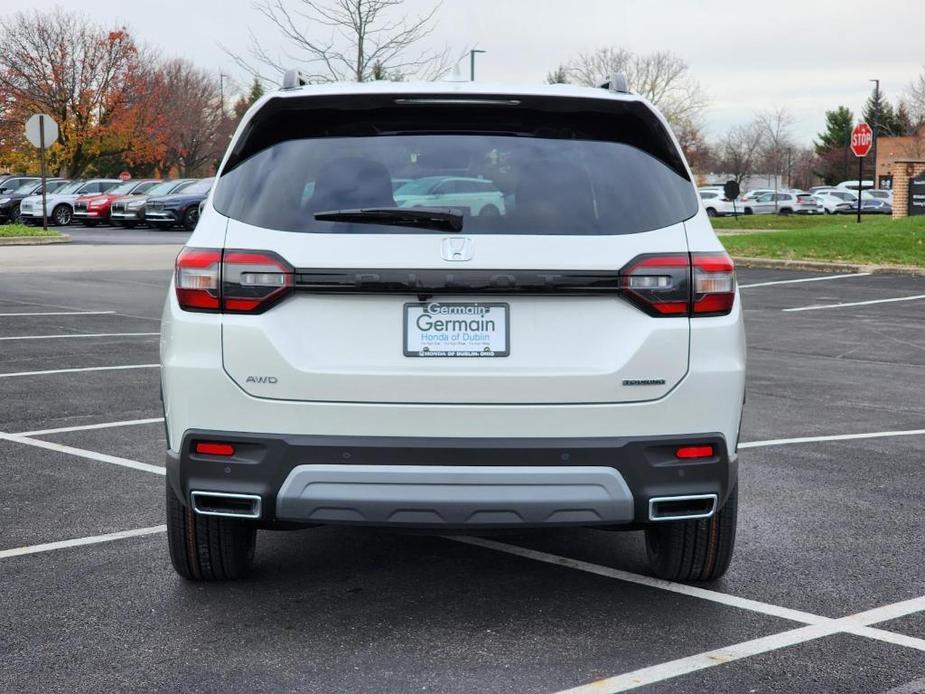 new 2025 Honda Pilot car, priced at $51,450