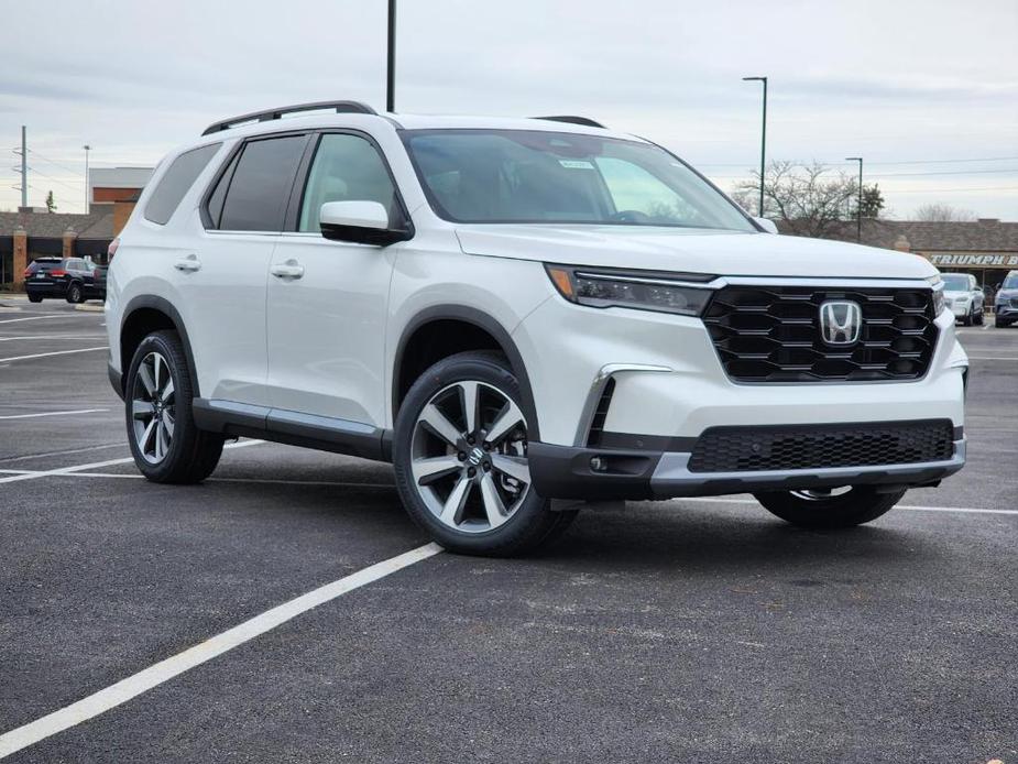 new 2025 Honda Pilot car, priced at $51,450