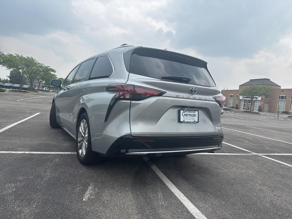used 2021 Toyota Sienna car, priced at $45,677