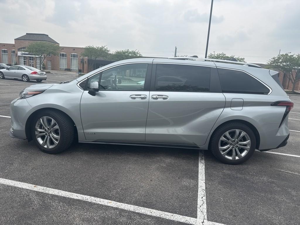 used 2021 Toyota Sienna car, priced at $45,677